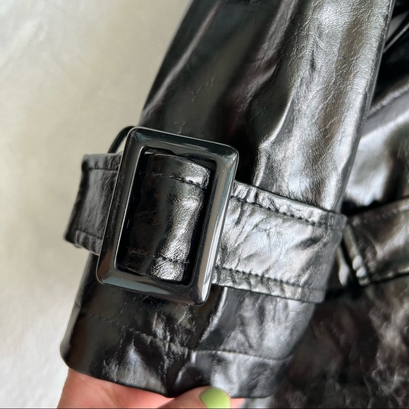 TOPSHOP Vegan Patent Leather Coat - Picture 4 of 10